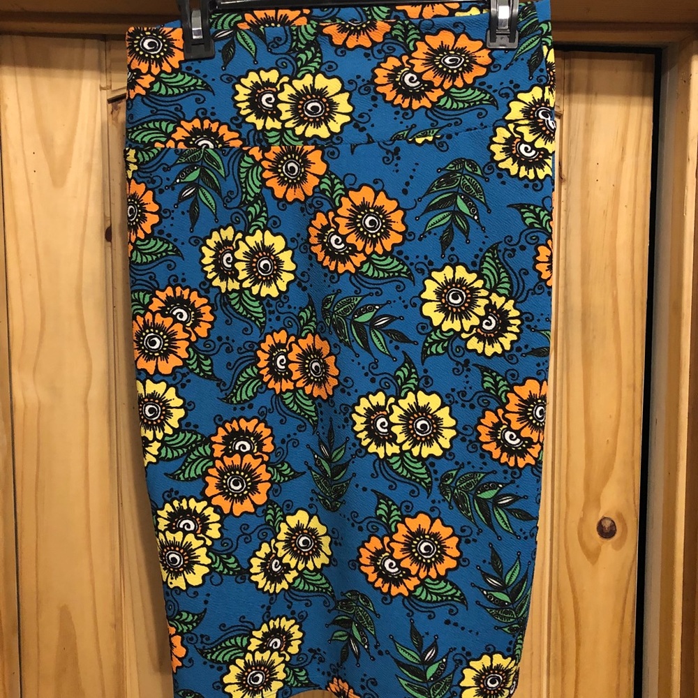 Sm LulaRoe skirt. NWOT